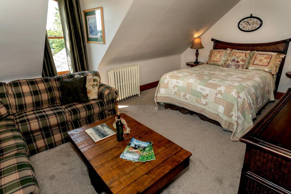 South Broadway Manor B&B - Near Fallingwater, Ohiopyle State Park, Hiking & Biking Trails Gap Scottdale Zewnętrze zdjęcie